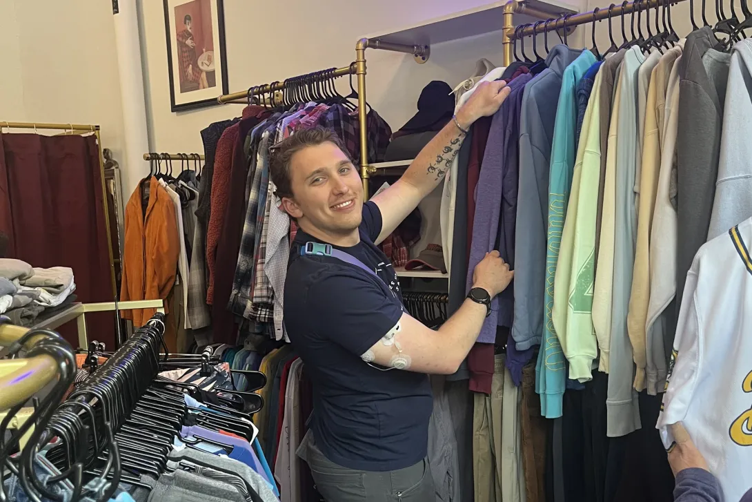 Kind Threads Volunteer